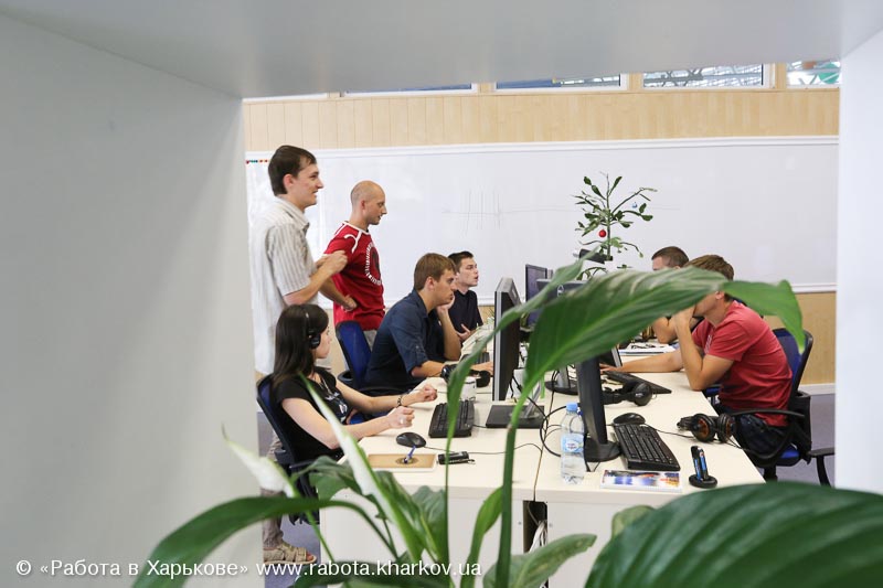 Доска для зиписей в отделе программистов