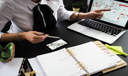 Работающая женщина